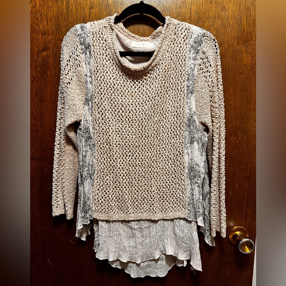 Simply Couture Beige and Gray Knit Sweater